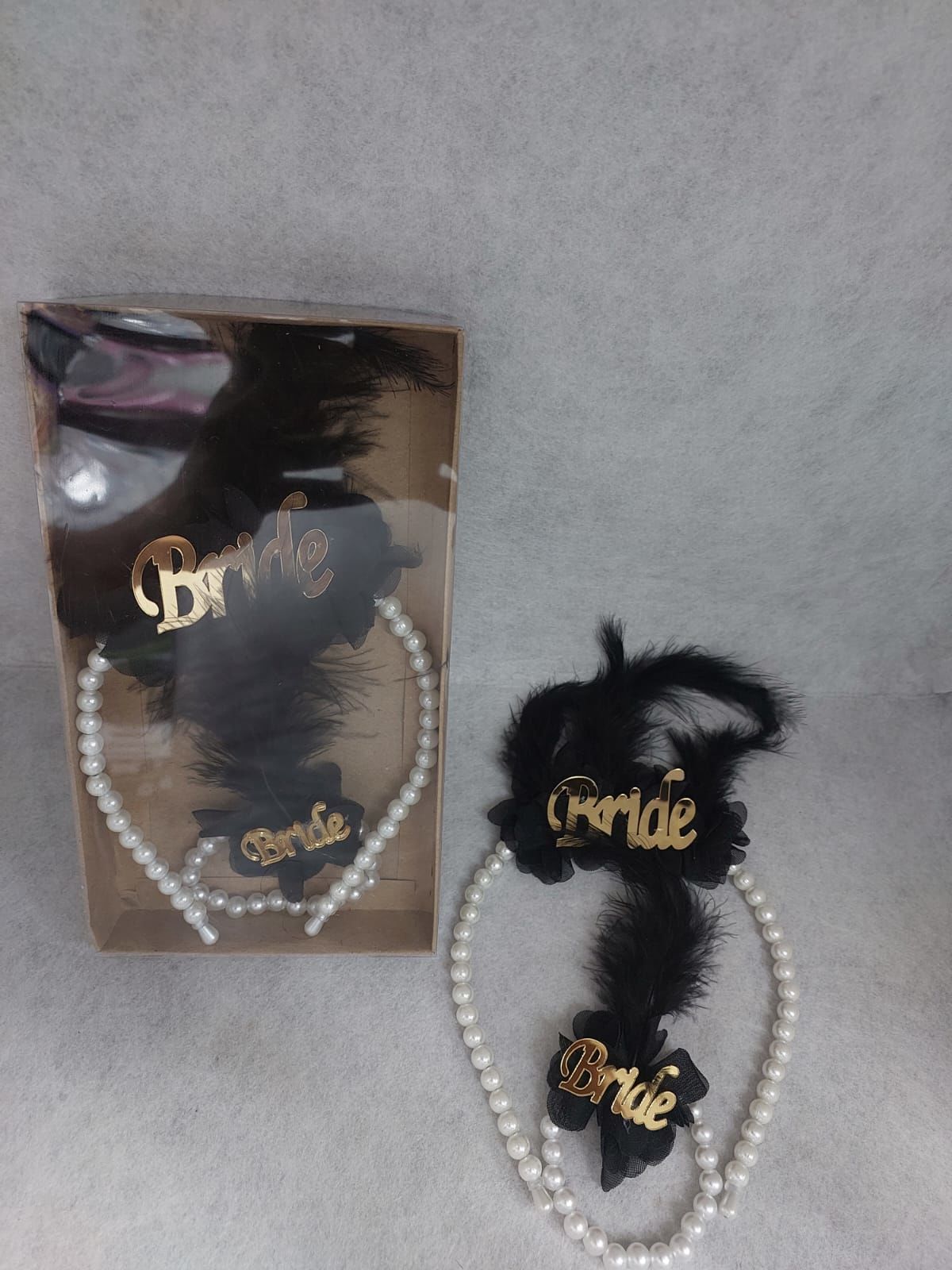 TÜYLÜ TAC BİLEKLİK BRIDE SİYAH GOLD