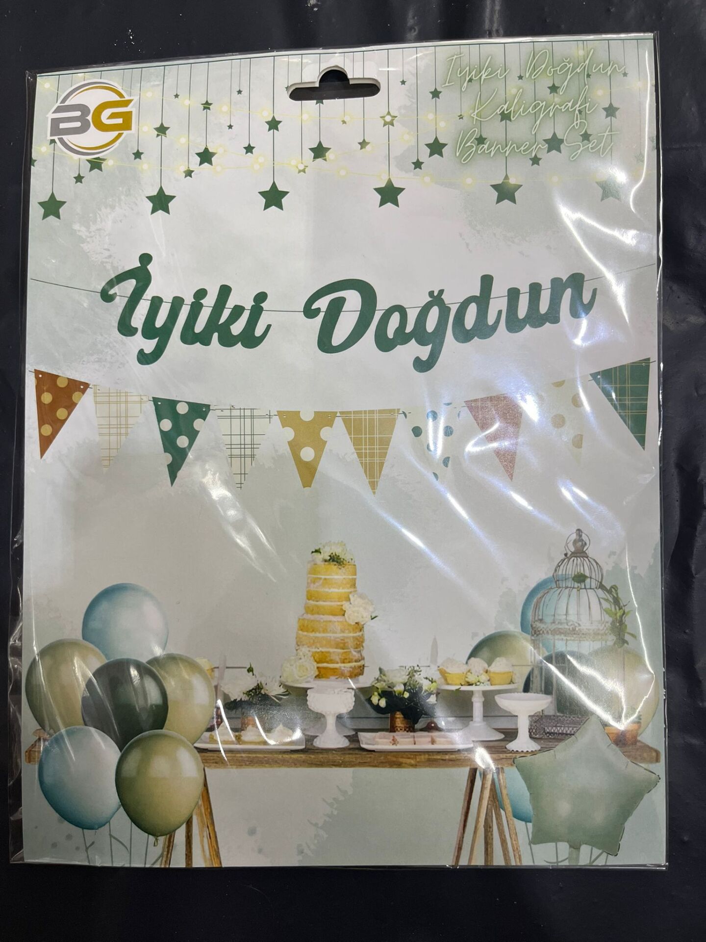 İYİKİ DOĞDUN PUANLI FLAMALI KALOGRAFİ YEŞİL